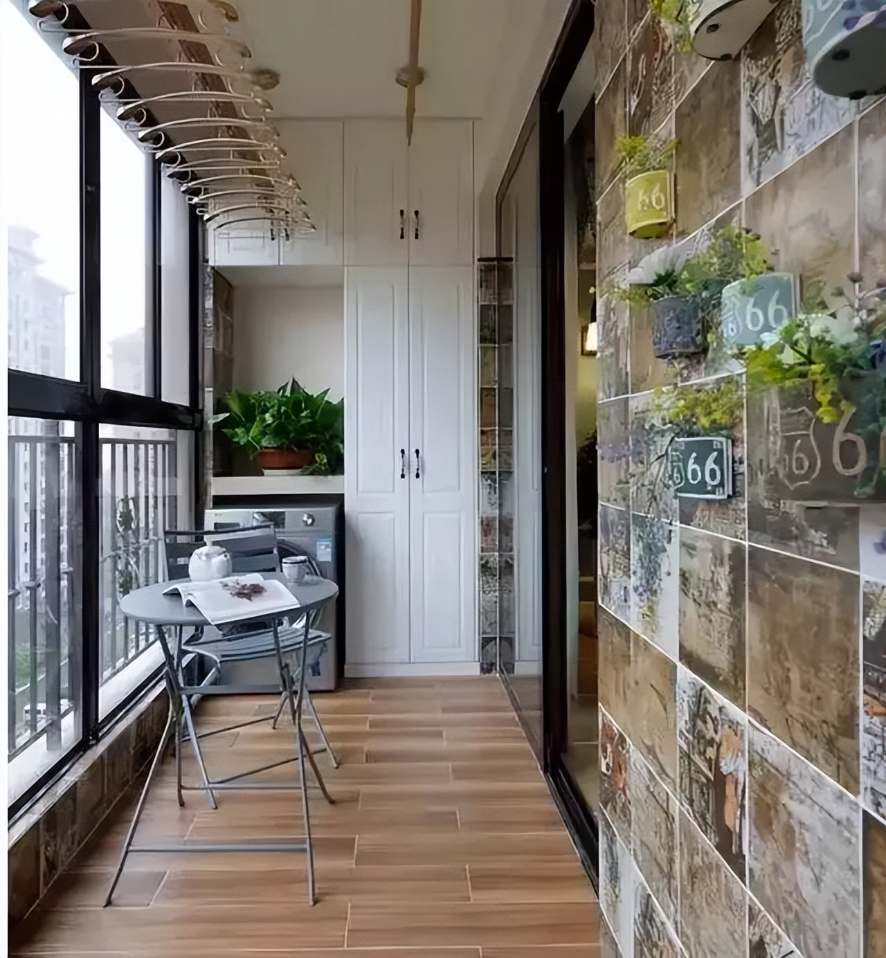 ?在阳台晾晒衣物的5种方式,你更中意哪一种?