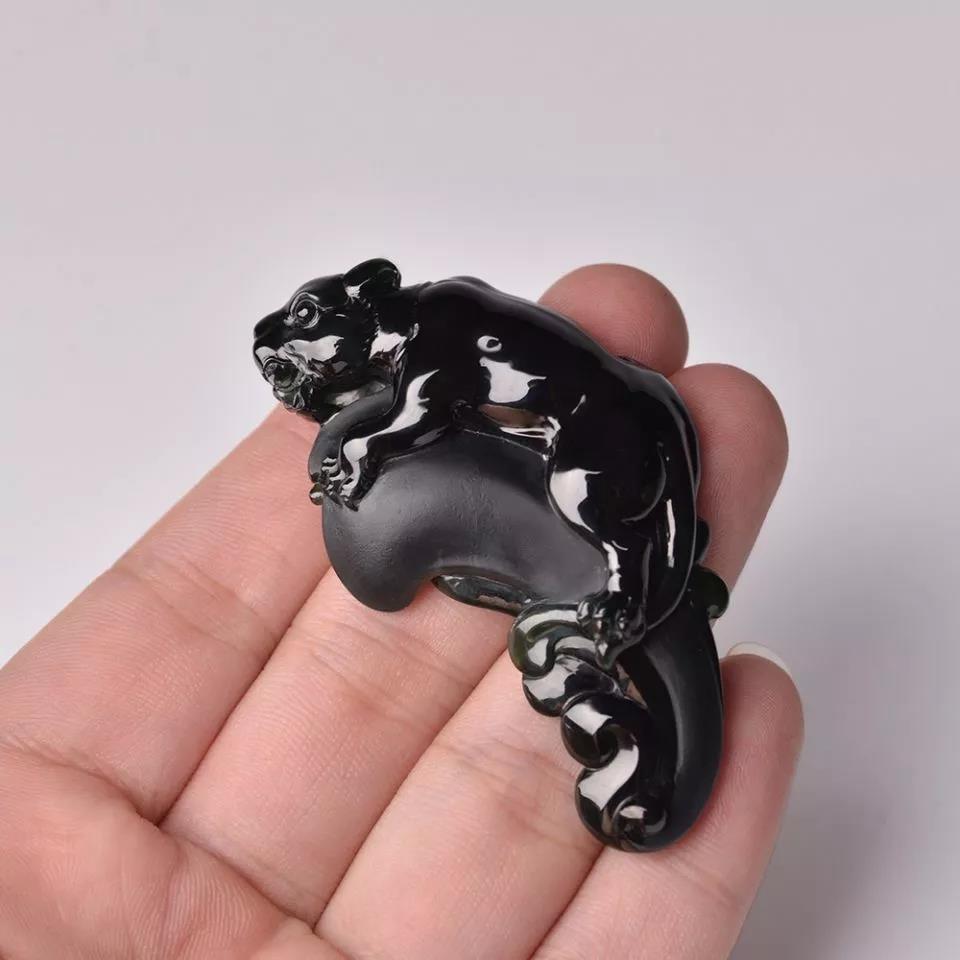 翡翠|黑色玉石怎么辨，和墨翠一比就知道