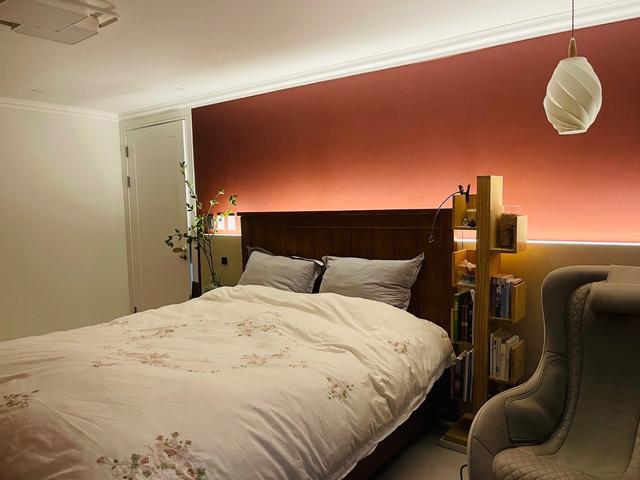 一进门就被这家的落地窗迷住，好看到移不开眼，新家一定跟着学！