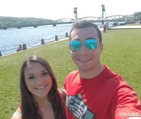 深蹲|26岁力量举女王阿曼达，深蹲重量262公斤，翘臀粗腿力量强大