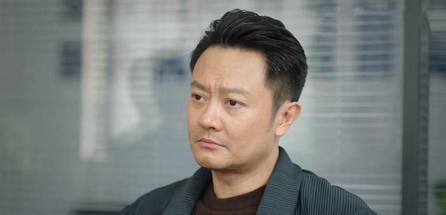 《底线》宁要股份,不要婚姻的符祥:他的“穷”,二十年一直未变