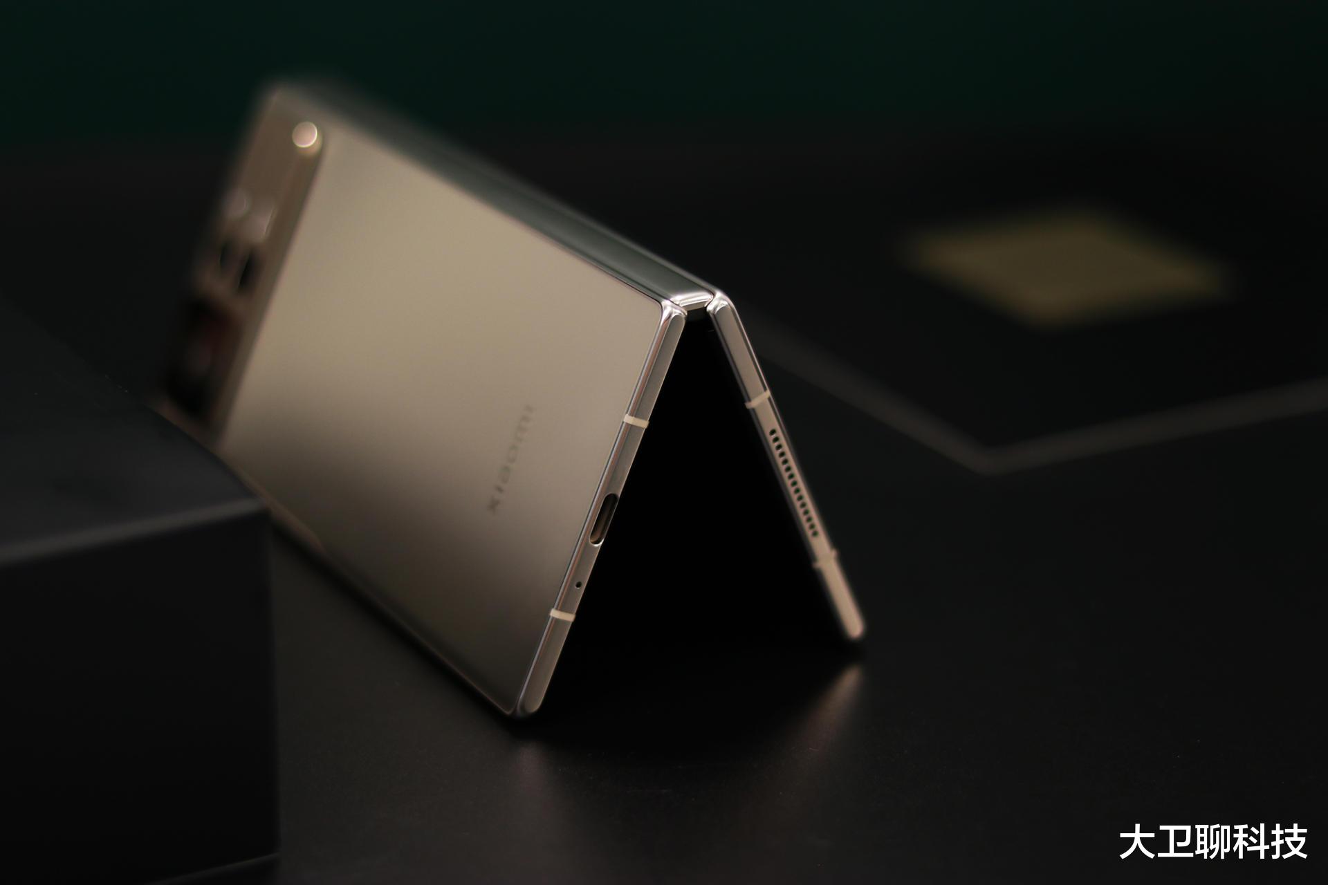 长江存储|中国芯再遭一劫？长江存储被美点名，老美：我不行了你也别想崛起