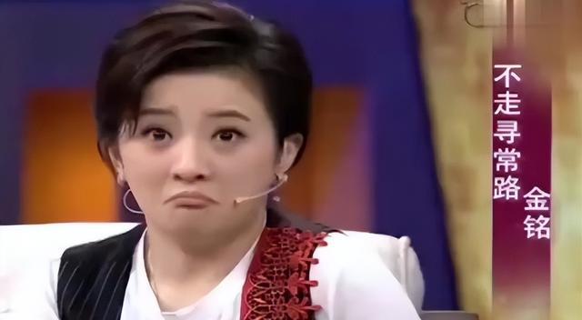 金铭|9岁红遍全国18岁考上北大,撒贝宁曾发誓要娶她,41岁至今未婚