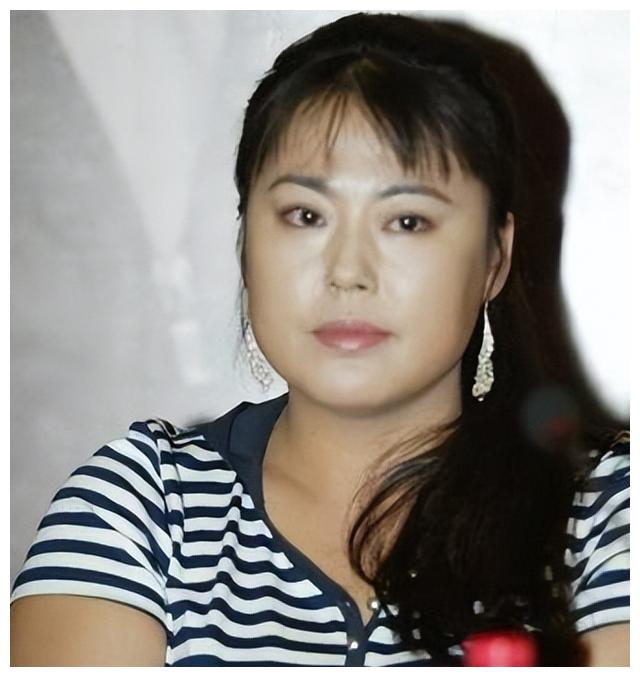 90后|老戏骨李菁菁：52岁暴瘦，遭90后前夫痛斥