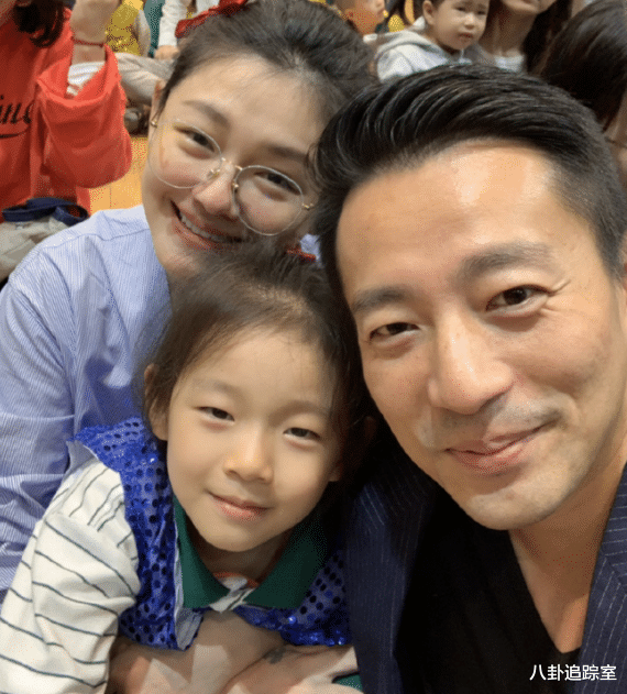 大S|为爱妥协？大S吐槽婚姻后，竟主动给张兰庆生，网友：为了抚养费