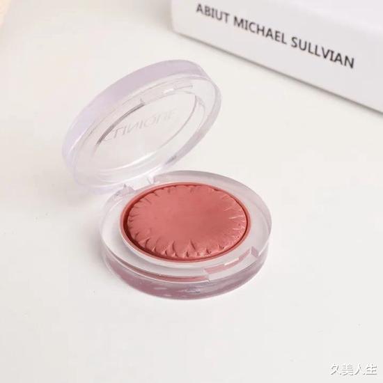 腮红 5分钟速成妆容教程