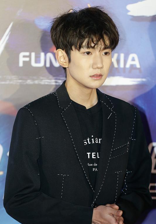 王源|明明不走影视路线，但是国民度却居高不下，王源他凭什么？