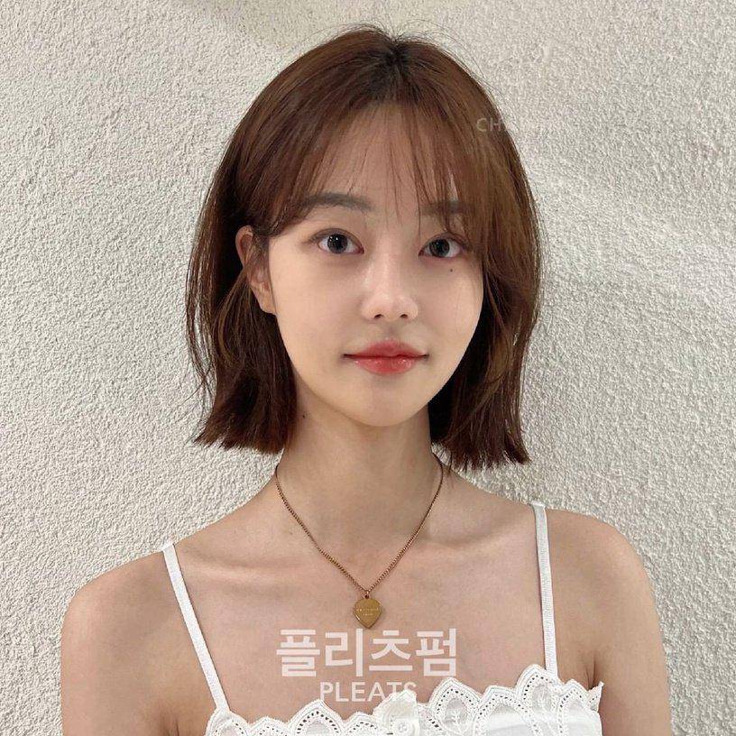 赵丽颖|想要视觉上显瘦，最快的就是靠发型，赵丽颖一改变，小圆脸就不见了