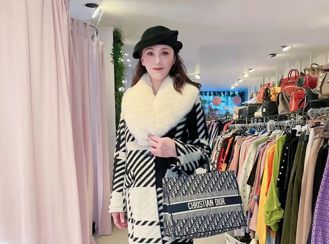 巩俐|定居国外的6位内地女星，吕丽萍深爱美国，田震在澳洲当富婆