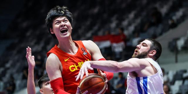 中国男篮|官宣！中国男篮VS印尼队比赛时间确定，CCTV5拒绝直播