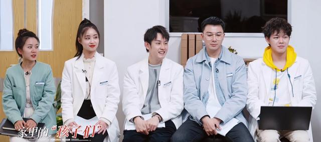 学霸|初入职场的我们：2大潜力股并列第一，徐梓童又垫底，2学霸来踢馆