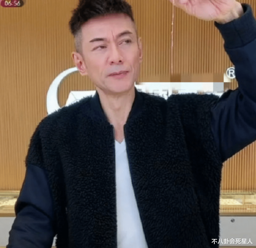 江华|“TVB御用皇帝”:婚内出轨、跟富婆暧昧,为了捞金脸面丢尽