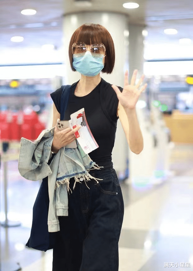 鲁豫|52岁鲁豫现身又瘦出新高度，眼睛凸出青筋暴起，皮肤褶皱超松弛