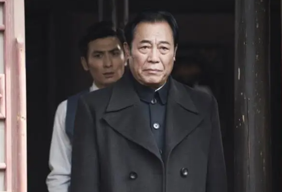 冯恩鹤|牺牲事业供出两个博士，大器晚成热爱演戏与妻子携手到老