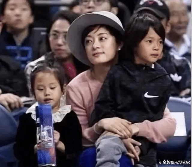 邓超|宣传新片邓超被儿子抢镜,粉丝齐夸他帅,高颜值夫妻有接班人了?