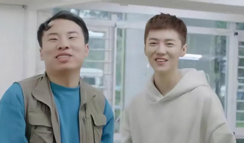 鹿晗|网传鹿晗将录制《脱口秀5》,真假鹿晗即将合体?生图双下巴亮了