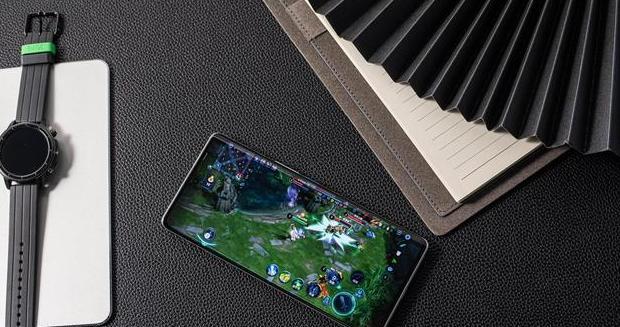 iqoo|发布不足一年直降1700,12GB+双芯+2K屏+微云台,终于等到了