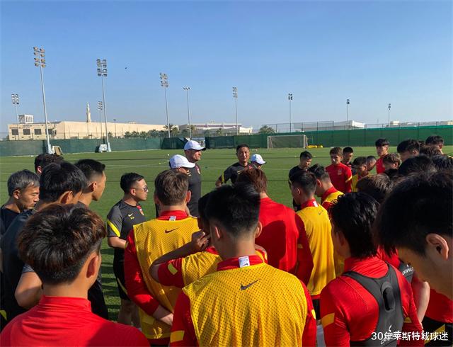 国足|早该治治了！国足青年队被外教狠招整顿，谁也不敢再当“白斩鸡”