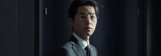 李思思|《财阀家的小儿子》开播，宋仲基出场就领6亿美元变富豪，真厉害