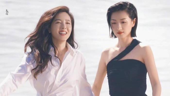 曾黎|曾黎和倪妮万茜等美女同框，御姐风范好有气势，这是去参加金姬奖