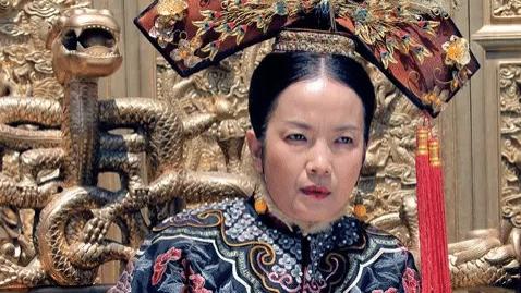 范冰冰|吕丽萍夫妇账号被禁言，称太折磨人办护照要回国，网友：还有脸回？