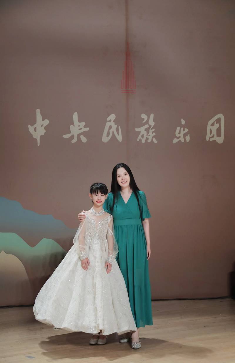 2022年杨景舒钢琴独奏音乐会在中央民族乐团音乐厅成功举办