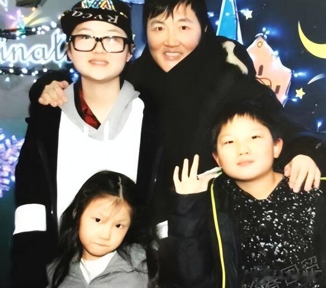 孙楠|孙楠的儿子近照,孙楠:闲的是情,静的是心!买红妹52岁依旧单身