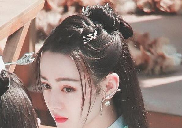 迪丽热巴|热巴带来一部大女主剧，再次挑战古装造型，男主人选让人放心