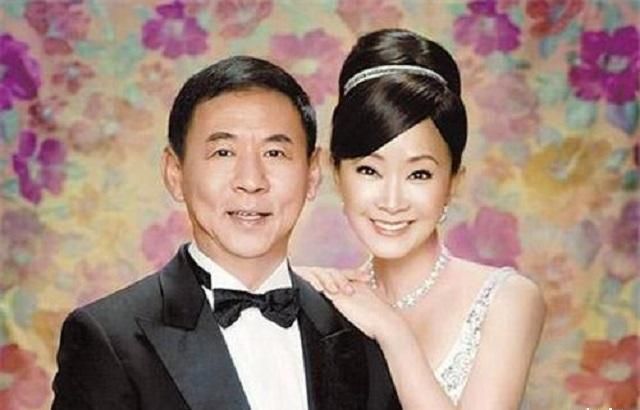 |痴情日本富豪, 单身30多年, 终于在55岁等到离婚的中国女神