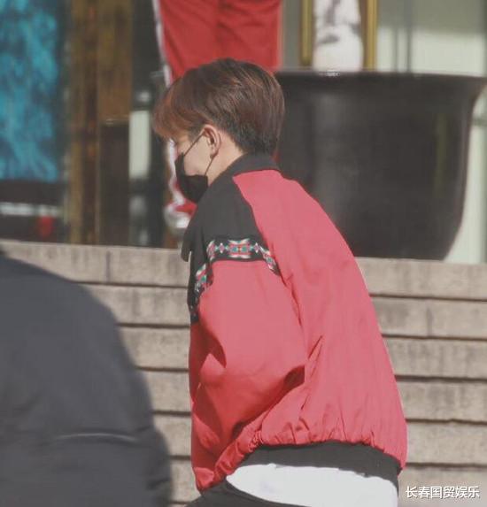 明星|央视春晚第三次联排，众明星“全副武装”低调现身，您能认出几位？