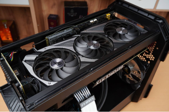 机箱|年终奖我帮各位想好去处了，快进来，我这里有好康的