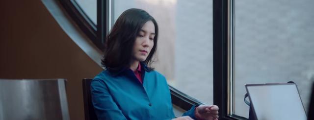 筱原凉子|《盛装》陈开怡肖红雪说好的职场内卷，仅仅十集对手就成了闺蜜