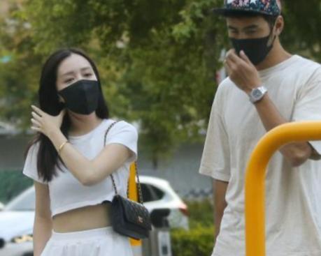 阮经天|演员阮经天被曝新恋情后，绯闻女友首回应，网友：换女人如换衣服