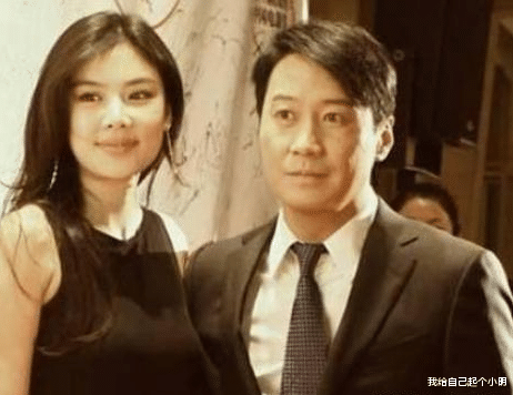 隆胸|她曾经大方承认隆胸，一年花掉前夫两个亿，如今胖到“认不出”