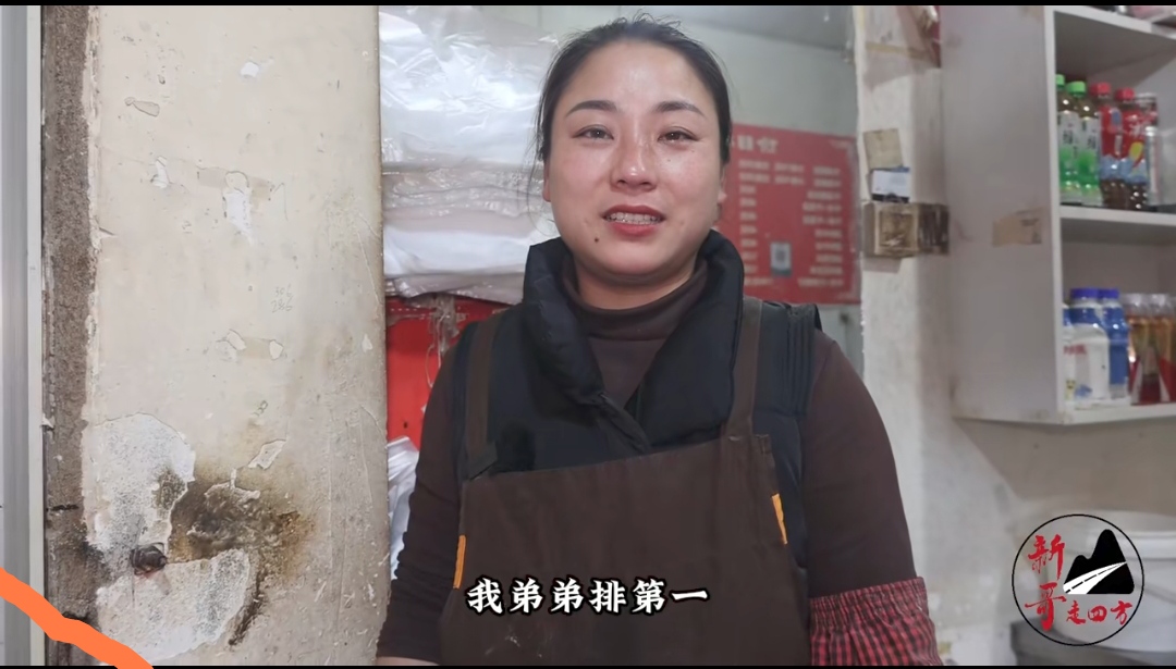 33岁姐姐把年营业额上百万的饭店给弟弟,又给弟弟买车买房,自己目前名下无财产,直言“弟弟排第一”