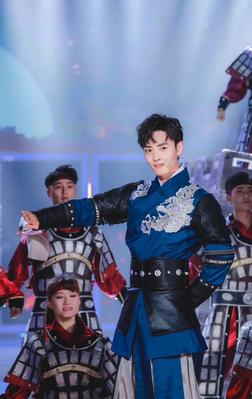 肖战|专盯肖战的高奢，国民代言却无动于衷，原来是商务的主动权握住了