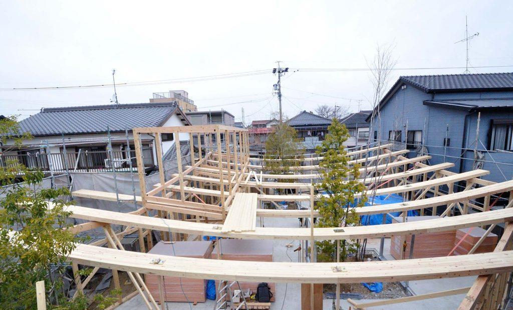 费德勒|弯曲飘扬、纯白飞天魔毯铸就最靠近天堂的屋顶办公室