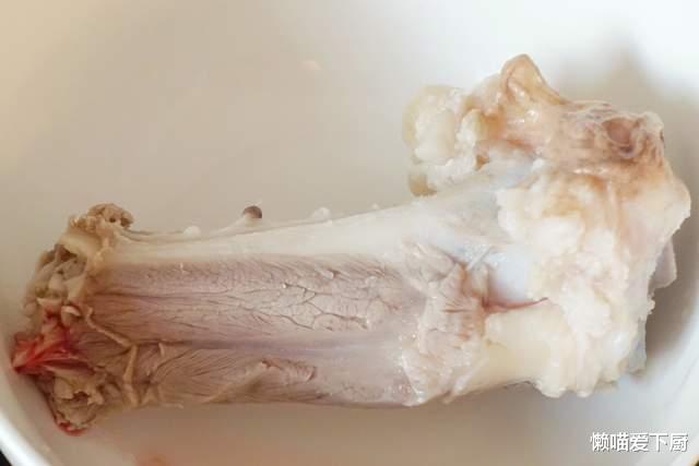 穴位|农历五月多“湿热”,建议:无论男女,常吃4样,清热解暑精力足