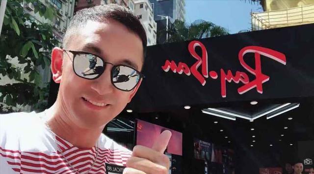 张凌赫|22岁时,石洋子嫁大21岁的吴启华,离婚后仍被当作“女儿”般宠爱