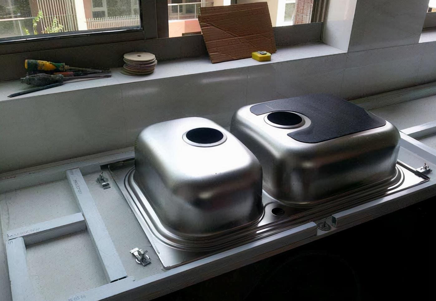 台下盆虽好,安装牢固才是关键,弄清安装步骤,4个要点更要掌握