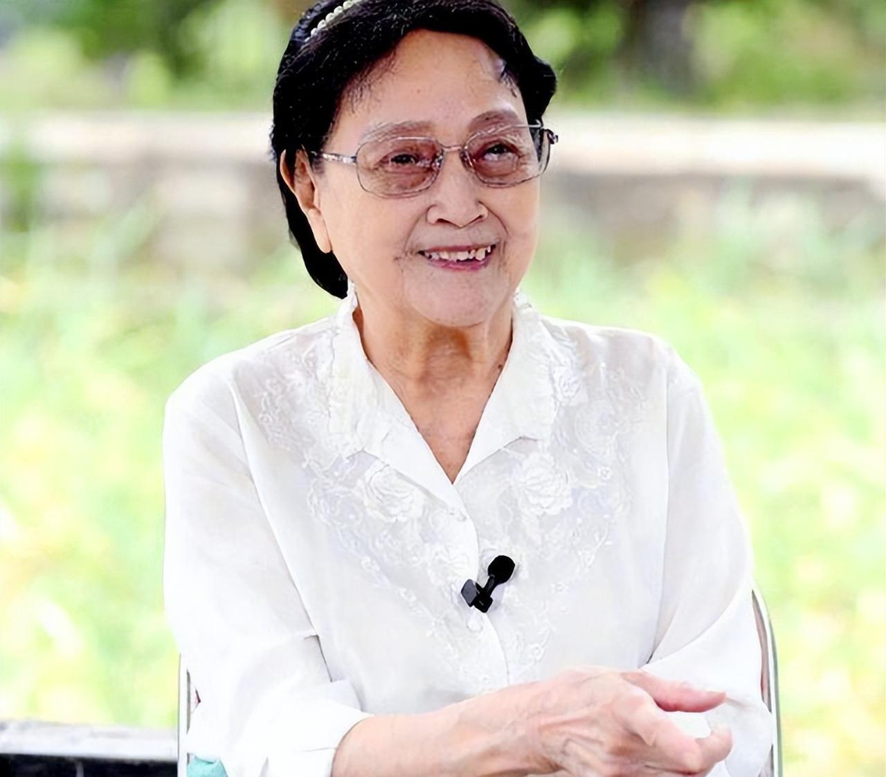 王晓棠|王晓棠：原八一电影制片厂厂长，54岁授大校，59岁升少将，今88岁