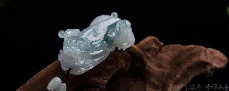 翡翠手镯|翡翠貔貅怎么分公母,相信很多人都不知道
