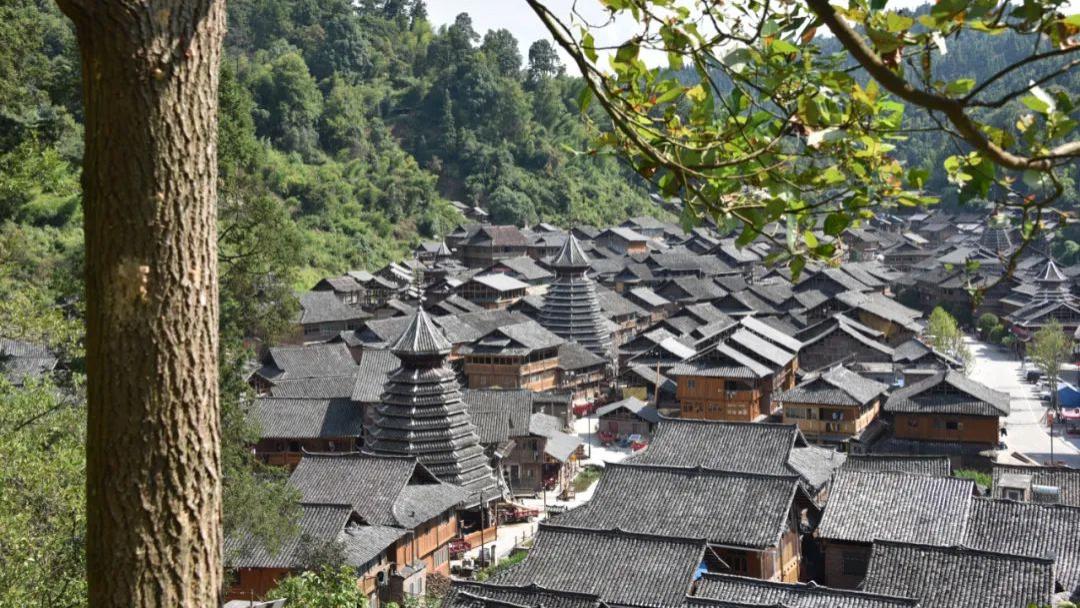 侗族|有5座鼓楼的800年侗寨，每年聚众“喊天”，至今免费原生态！