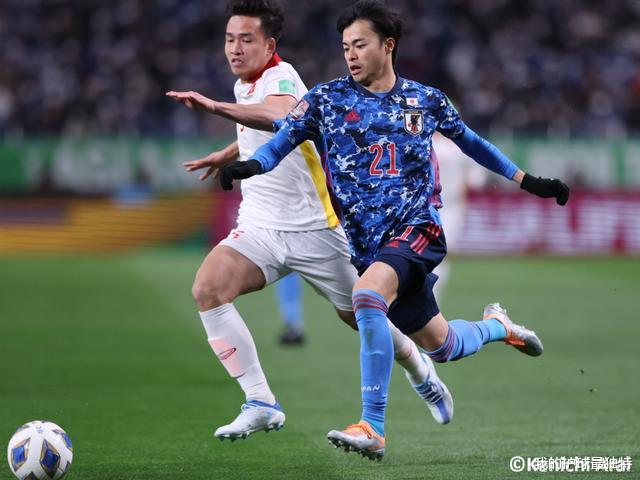 国足|开球前3小时，李霄鹏收到好消息！国足确保小组第5，100%不垫底