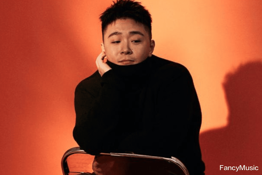 郝邵文|郝邵文直播带货月破千万，风头将超过李佳琦？安静风格是真正原因