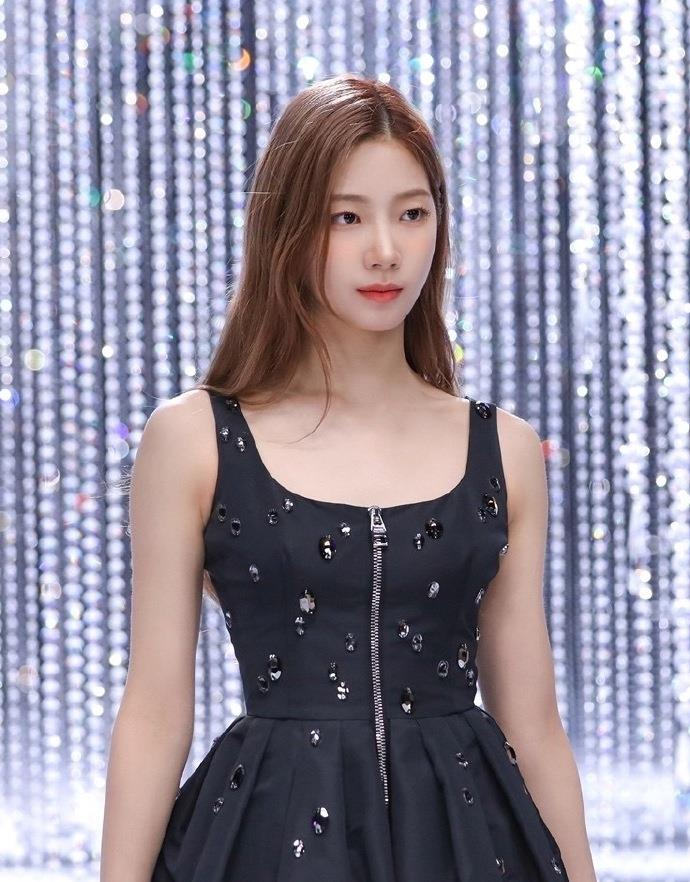 赵丽颖|5.3美图：檀健次 关晓彤 白敬亭 李宇春 赵露思 赵丽颖 蔡徐坤 谷爱凌