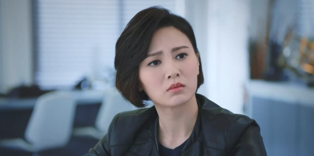 林瑞阳|是非精耍大牌得罪台前幕后，靠山离巢一朝失势搭上小鲜肉，她被雪藏冤不冤？