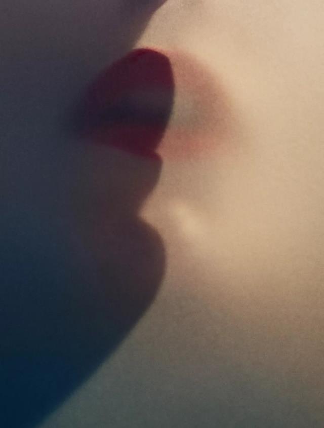 法国摄影师镜头里的“性冷淡”风，让商业摄影成为艺术大片