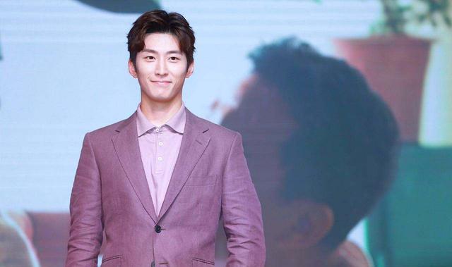 何超莲|赌王准女婿经历不一般,经历过大起大落,何超莲遇到了宝藏男孩