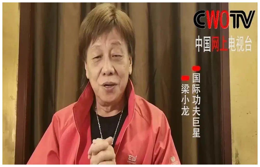 香港功夫巨星定居四川!因爱国言论被封杀,妻子惨遭泼硫酸毁容